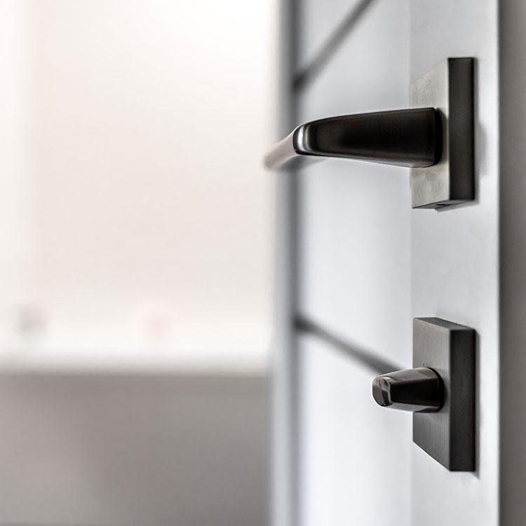 Différence entre porte et bloc-porte : Tout ce qu'il faut savoir